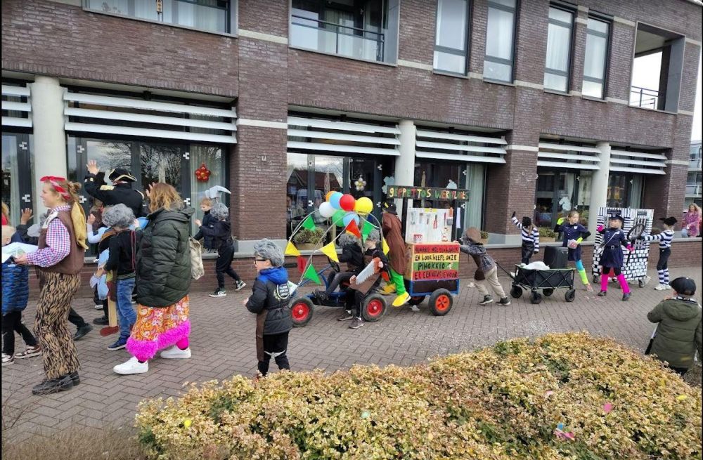 Basisscholen trappen af met carnaval