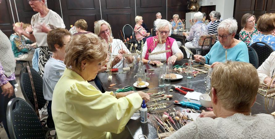 Vrouwenvereniging Fijnaart en Omstreken creatief van start
