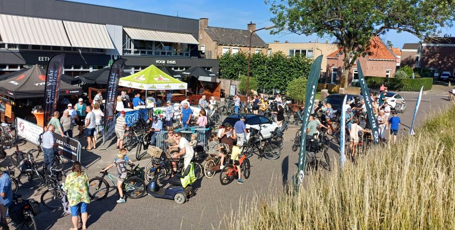 Gezelligheid en gezonde sportiviteit tijdens de 8e Fijnaartse Fietsvierdaagse!