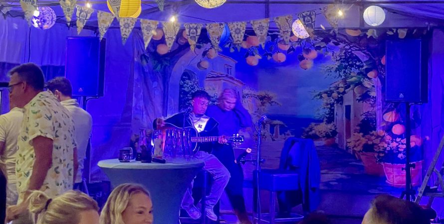 Weergaloos Fenderts wijnfestival