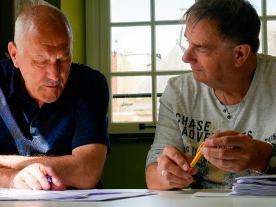 Word jij blij van taal? En help je graag andere mensen op weg?