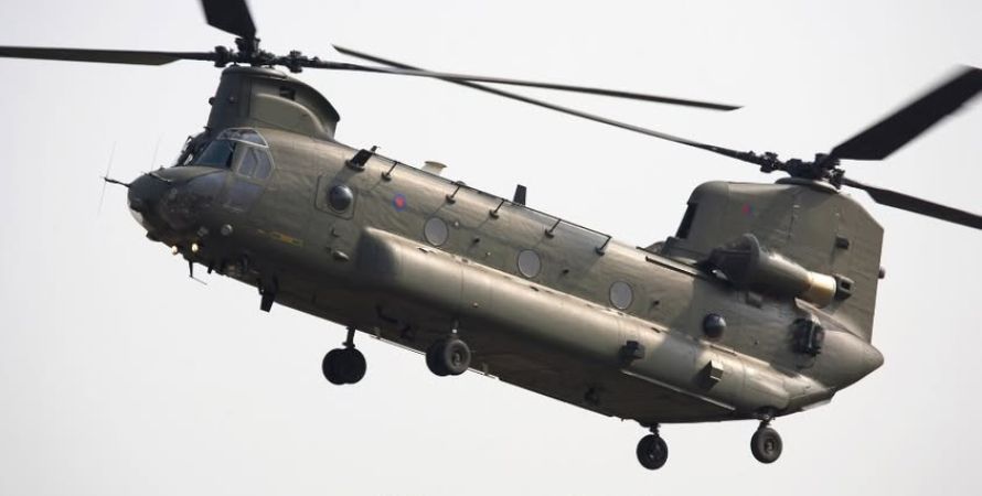 Oefening luchtmacht boven Moerdijk